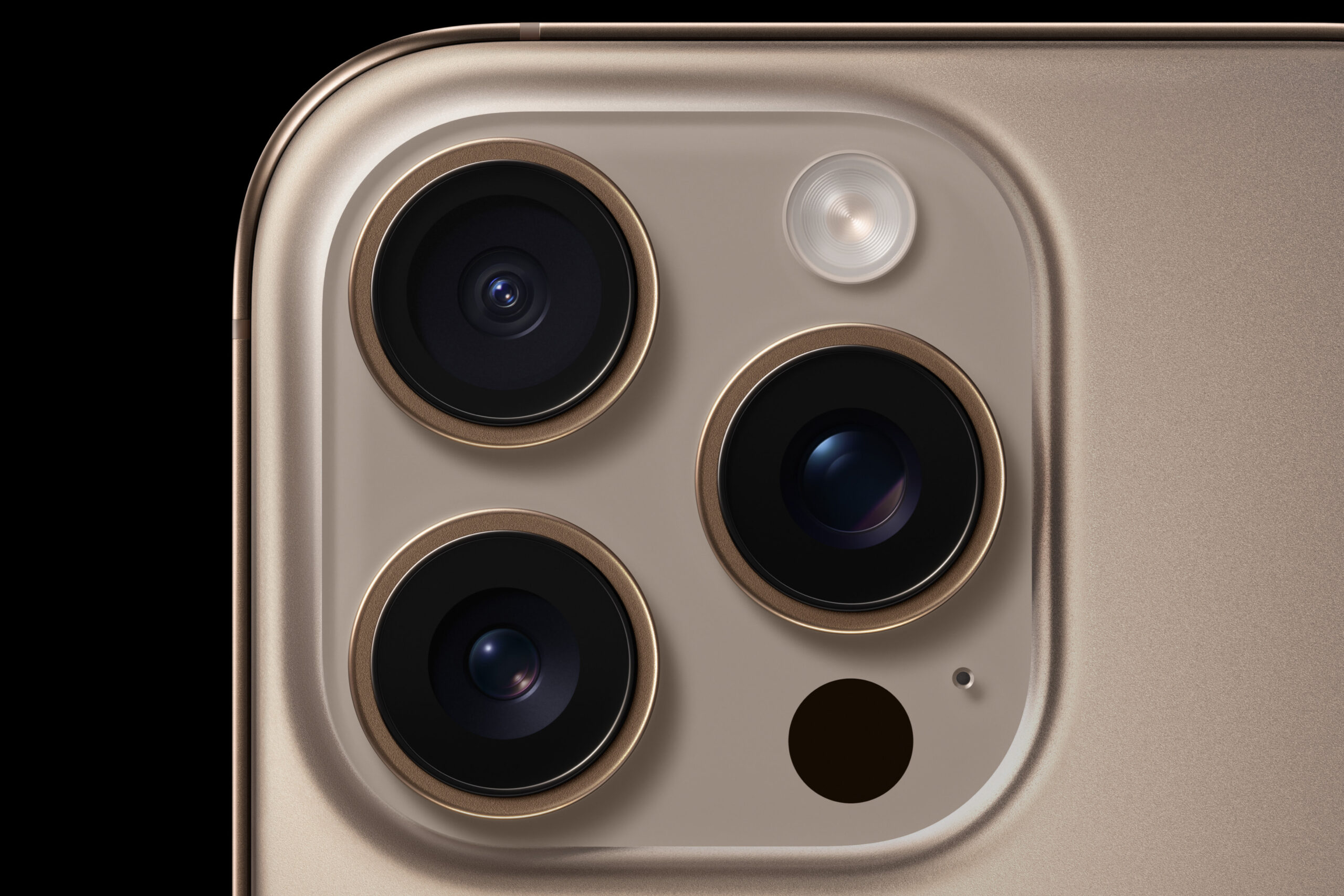 Apple-iPhone-16-Pro-camera-system-